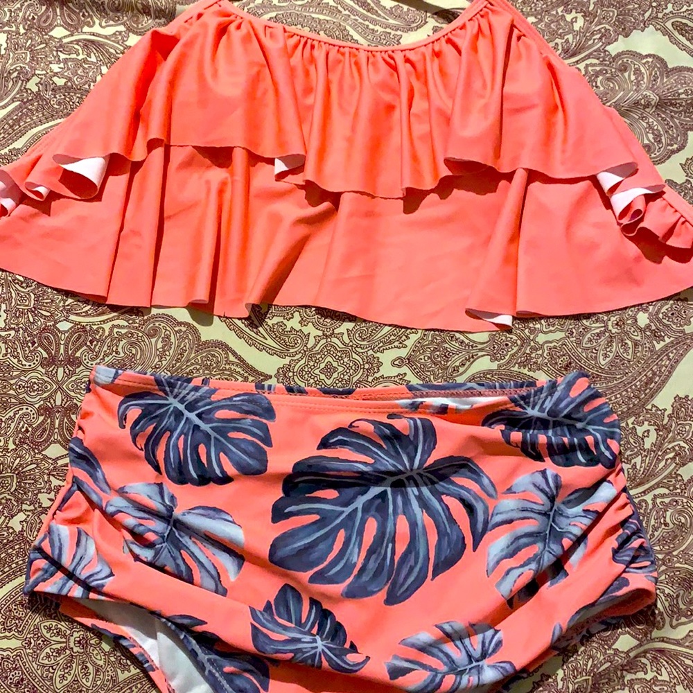 Two piece high waisted bikini!